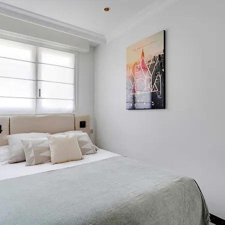 Luxurious - 2br- 6p Eiffel Tower View Apartament