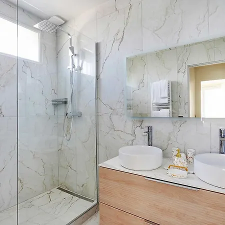 Luxurious - 2br- 6p Eiffel Tower View * 巴黎