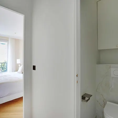 Luxurious - 2br- 6p Eiffel Tower View
