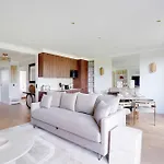 Luxurious - 2br- 6p Eiffel Tower View פריז