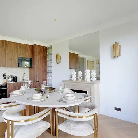 Luxurious - 2br- 6p Eiffel Tower View דירה פריז