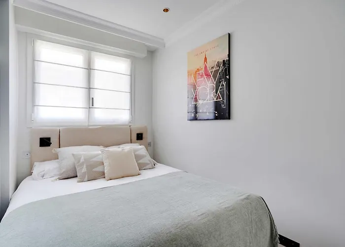 Luxurious - 2br- 6p Eiffel Tower View 公寓